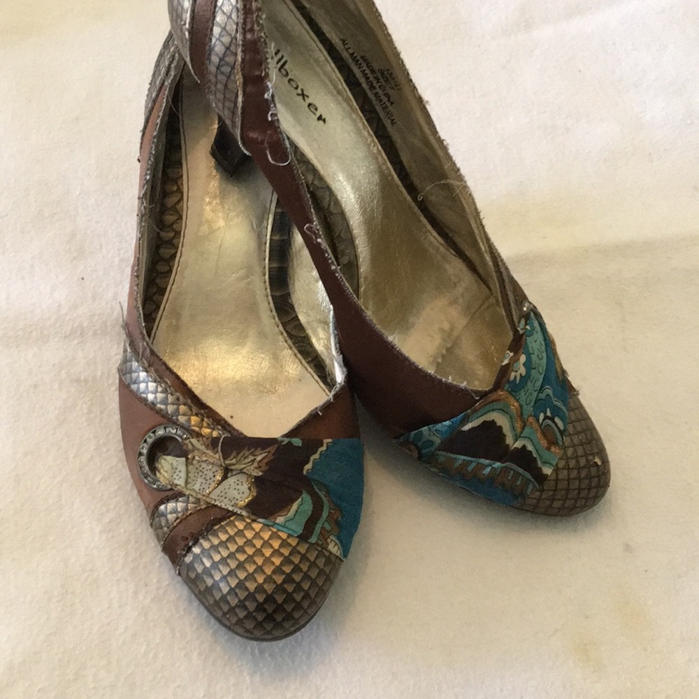 Heels - Picture 2 of 7